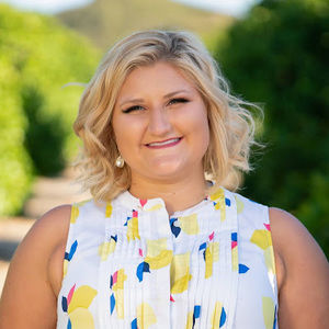 Meet your Posher, Olivia